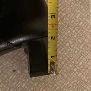 Women’s black boot